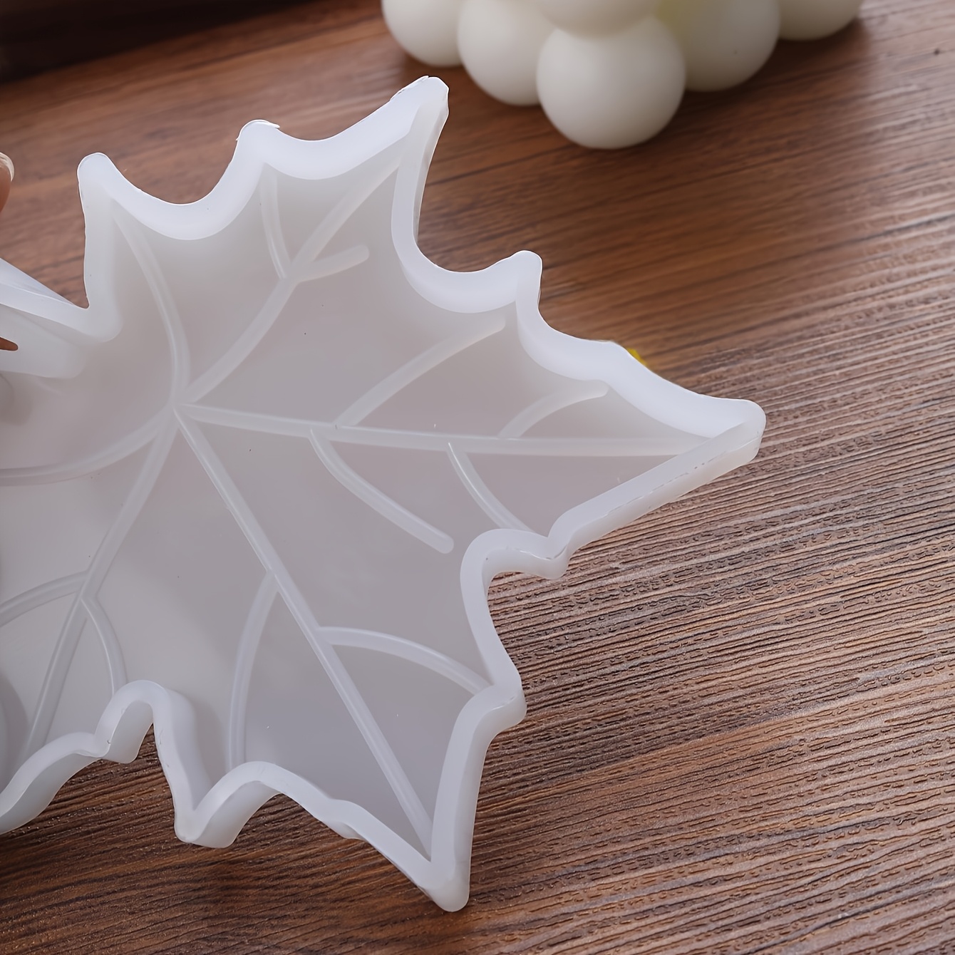 1PC Maple Leaf shaped Silicone - Supplies Of Candle review and price